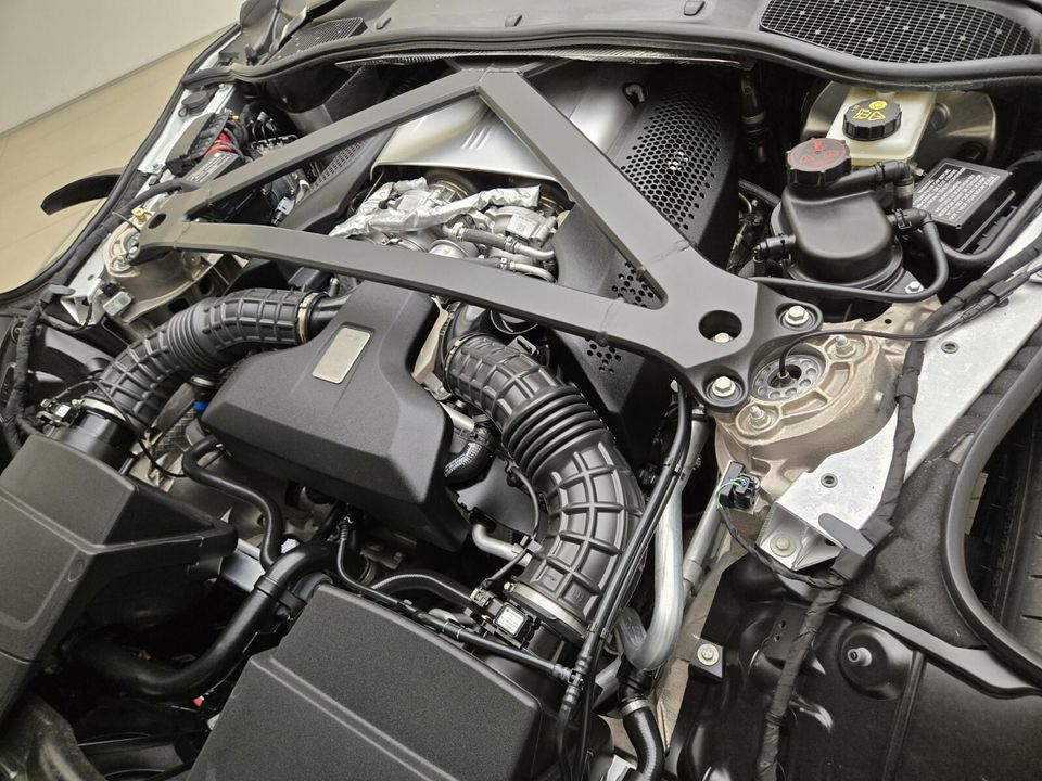 2021 Aston Martin DB11