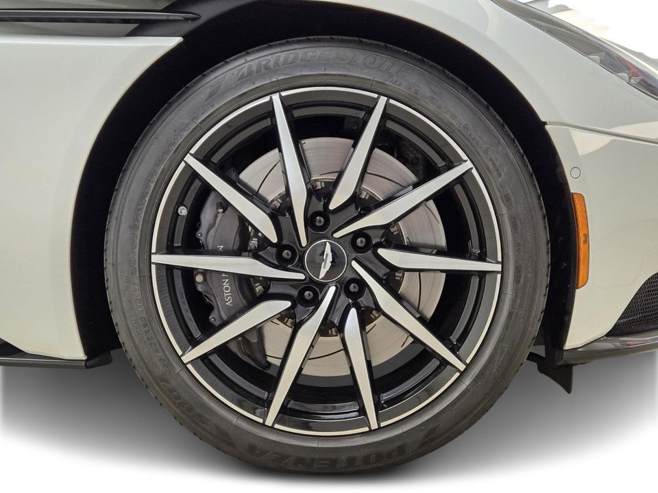 2021 Aston Martin DB11