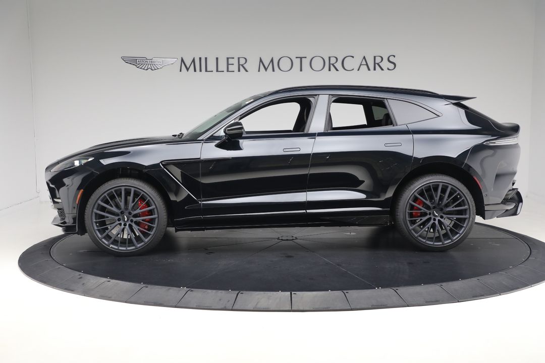2025 Aston Martin DBX