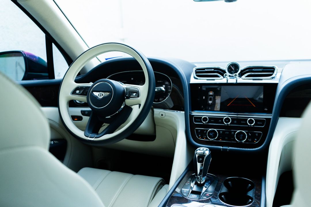2024 Bentley Bentayga