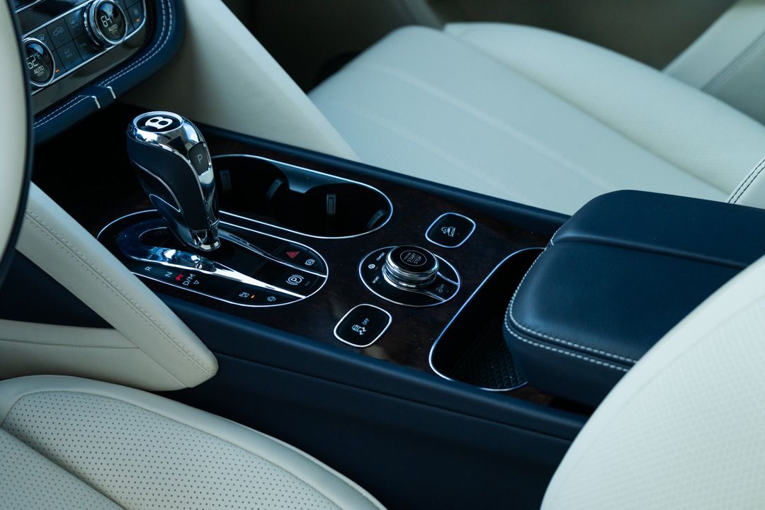 2024 Bentley Bentayga