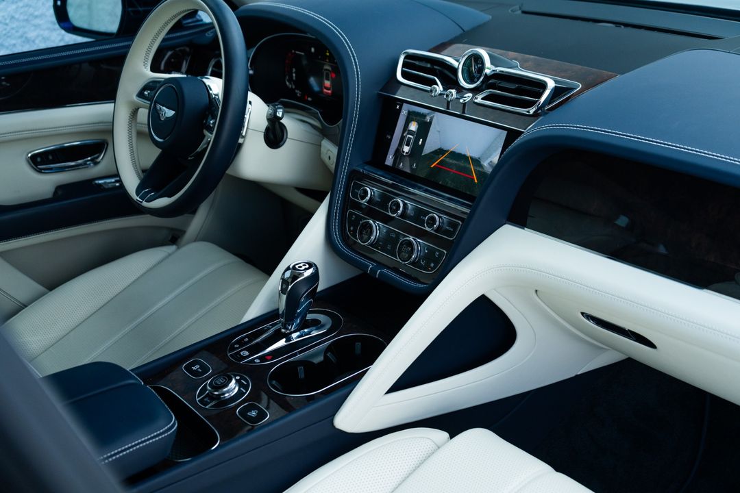 2024 Bentley Bentayga