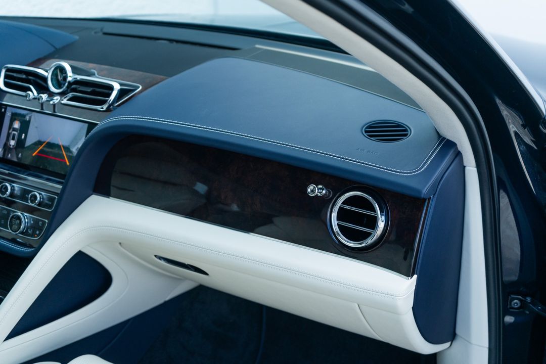 2024 Bentley Bentayga