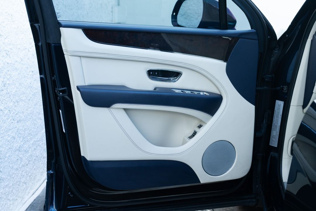 2024 Bentley Bentayga