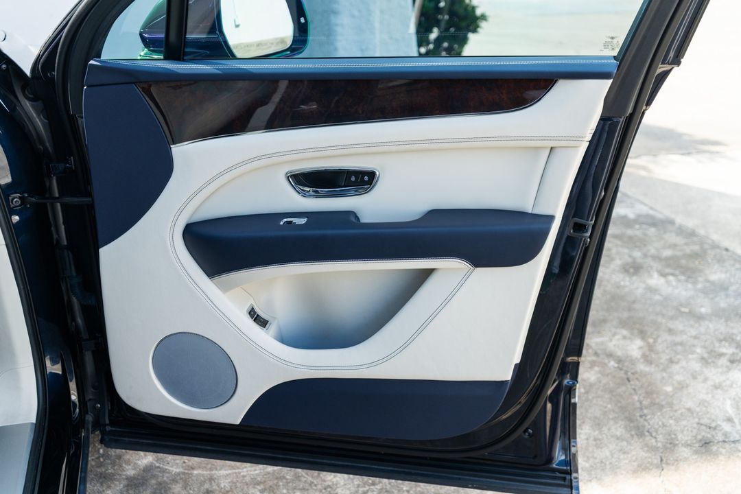 2024 Bentley Bentayga