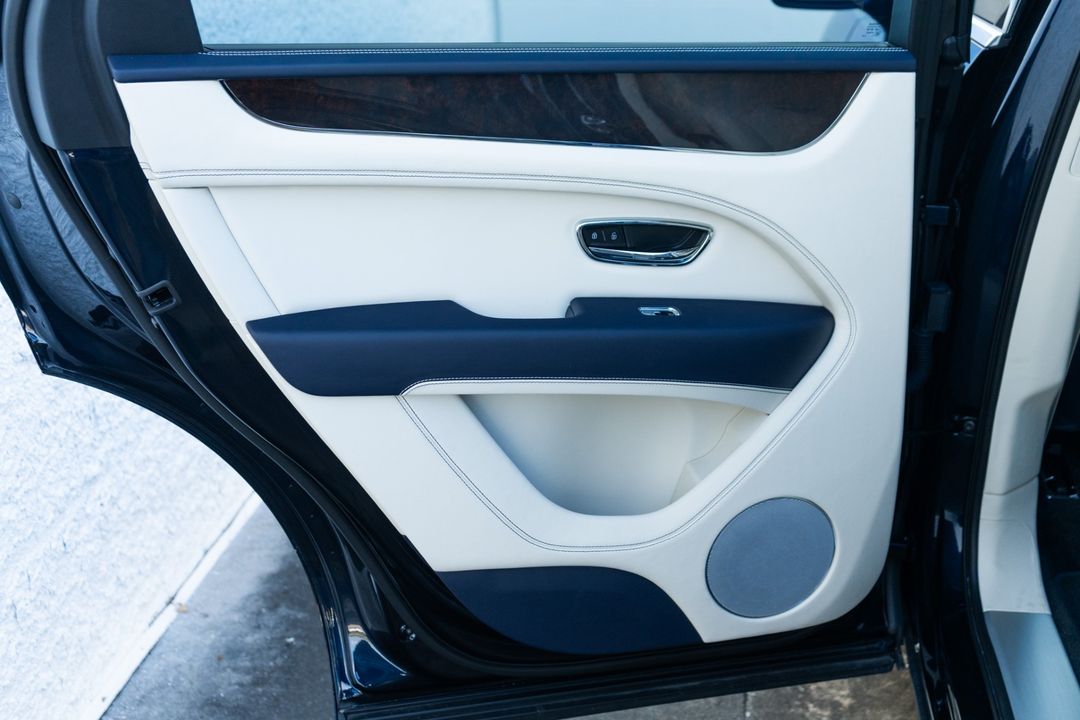 2024 Bentley Bentayga