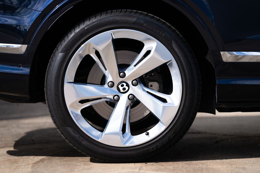 2024 Bentley Bentayga