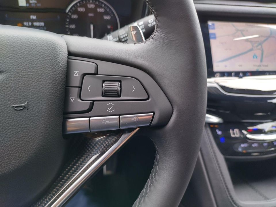 2025 Cadillac XT6