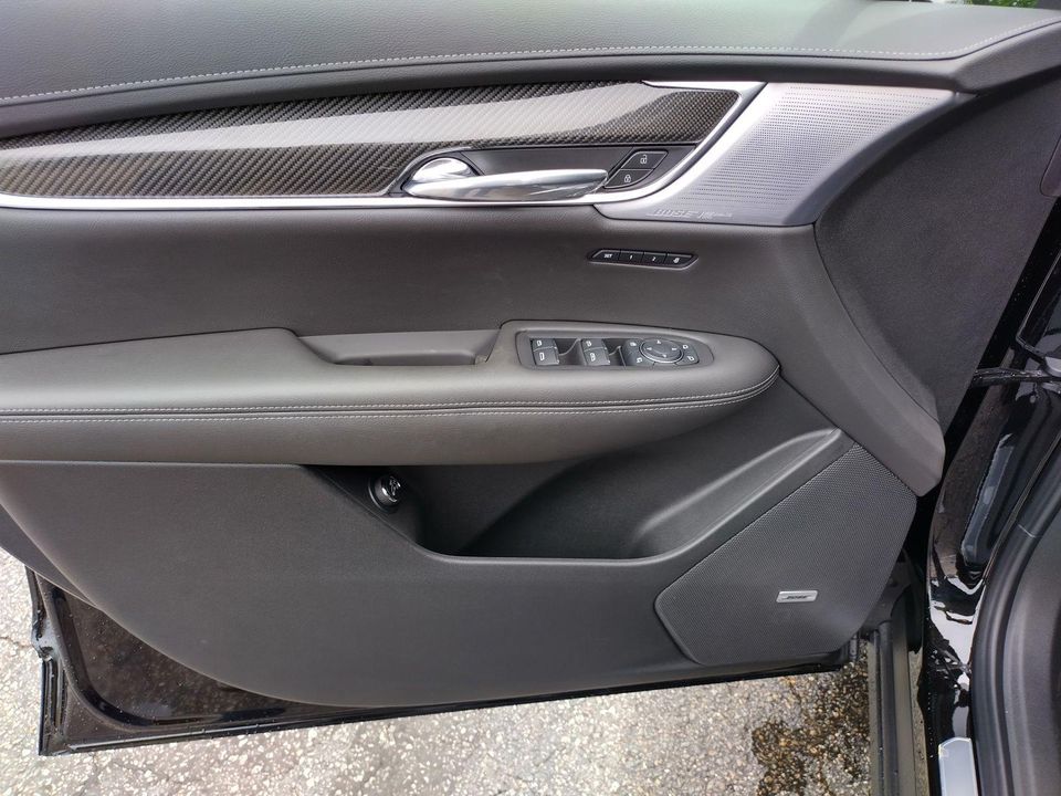 2025 Cadillac XT6