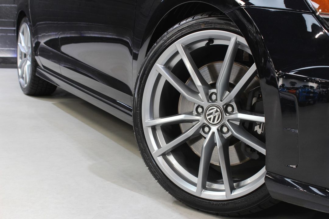 2017 Volkswagen Golf R