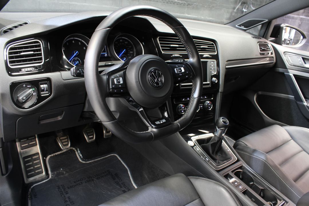2017 Volkswagen Golf R