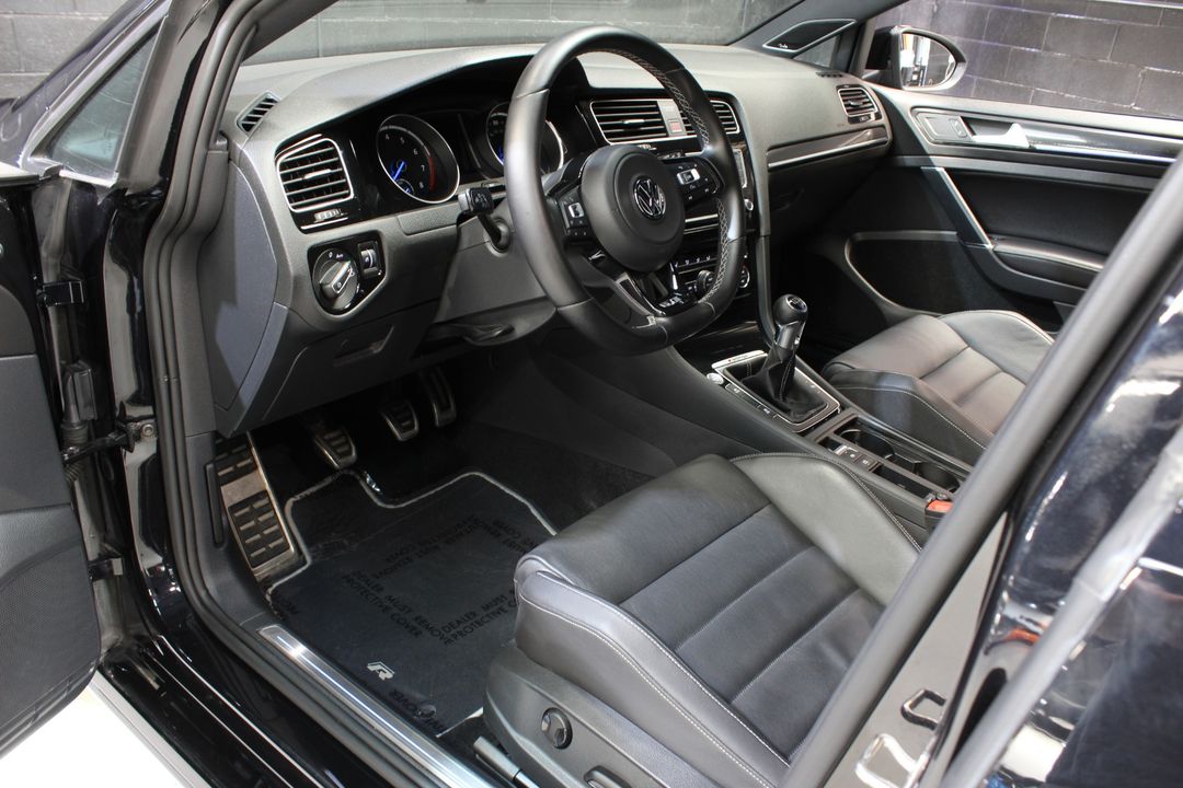 2017 Volkswagen Golf R