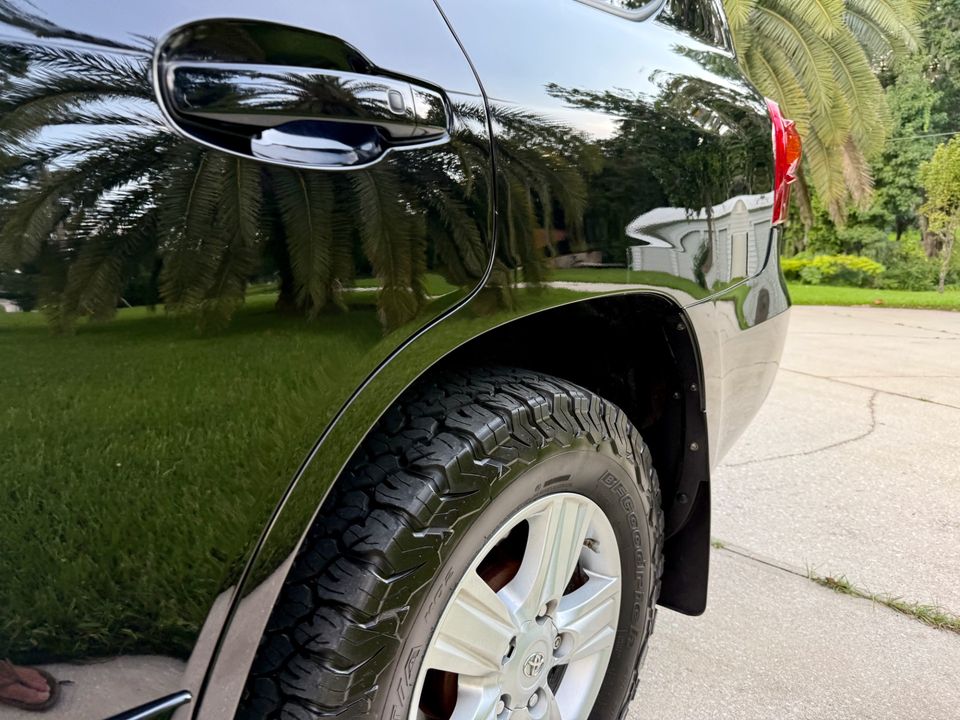 2014 Toyota Land Cruiser 200 SERIES CLEAN CARFAX EXCELLENT