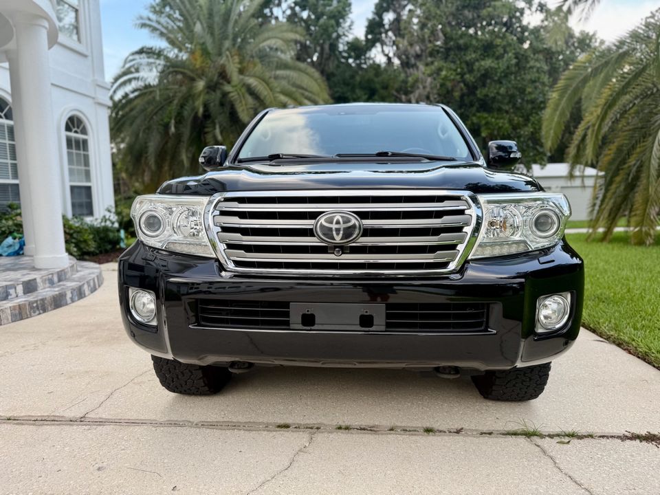 2014 Toyota Land Cruiser 200 SERIES CLEAN CARFAX EXCELLENT