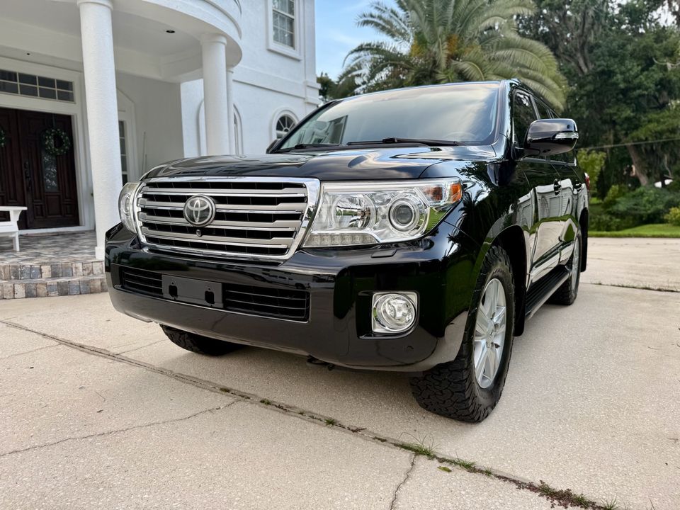 2014 Toyota Land Cruiser 200 SERIES CLEAN CARFAX EXCELLENT
