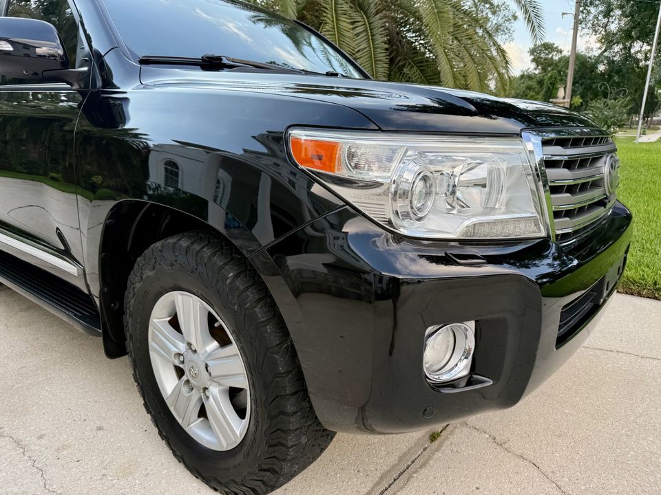 2014 Toyota Land Cruiser 200 SERIES CLEAN CARFAX EXCELLENT