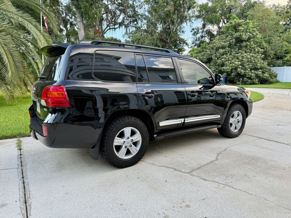 2014 Toyota Land Cruiser 200 SERIES CLEAN CARFAX EXCELLENT