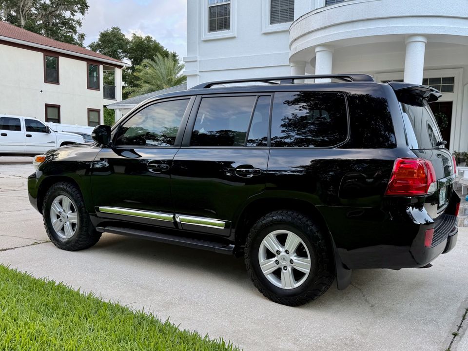 2014 Toyota Land Cruiser 200 SERIES CLEAN CARFAX EXCELLENT