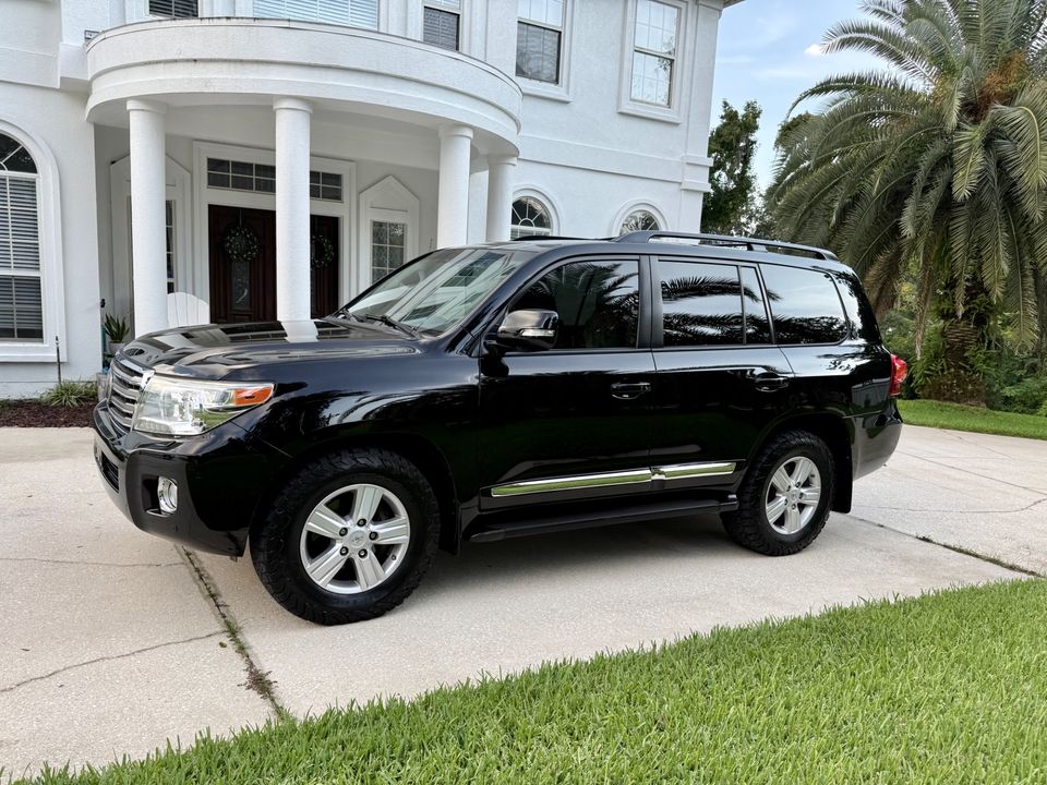 2014 Toyota Land Cruiser 200 SERIES CLEAN CARFAX EXCELLENT