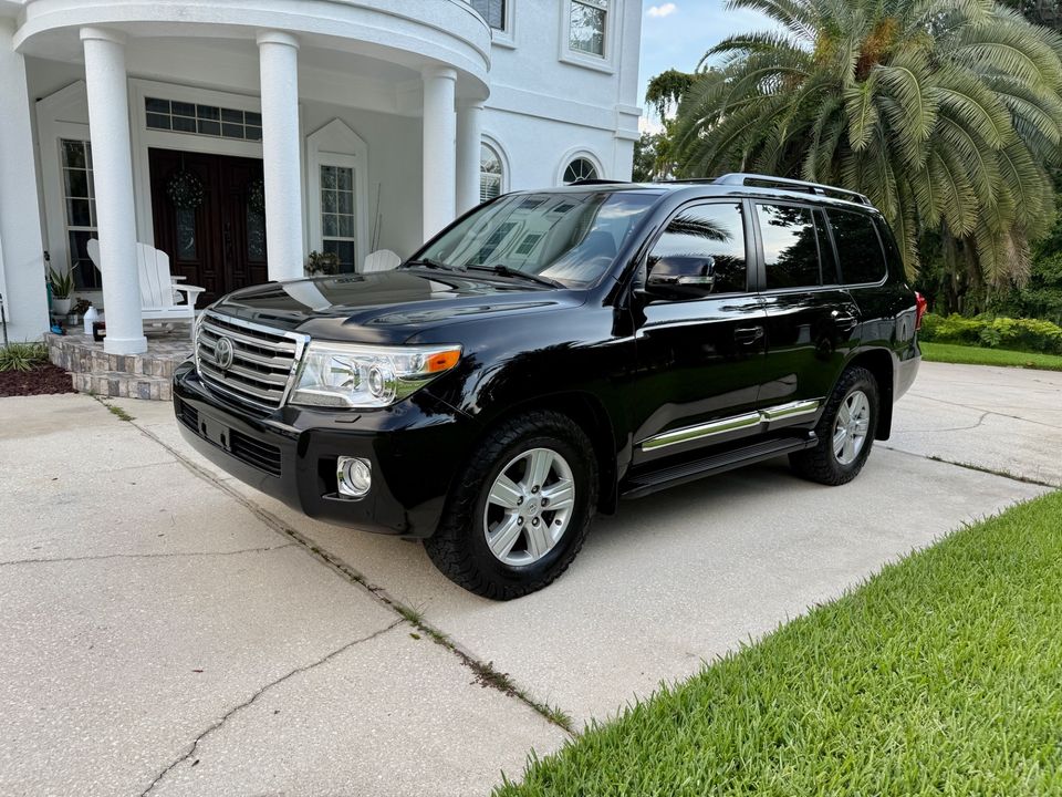 2014 Toyota Land Cruiser 200 SERIES CLEAN CARFAX EXCELLENT