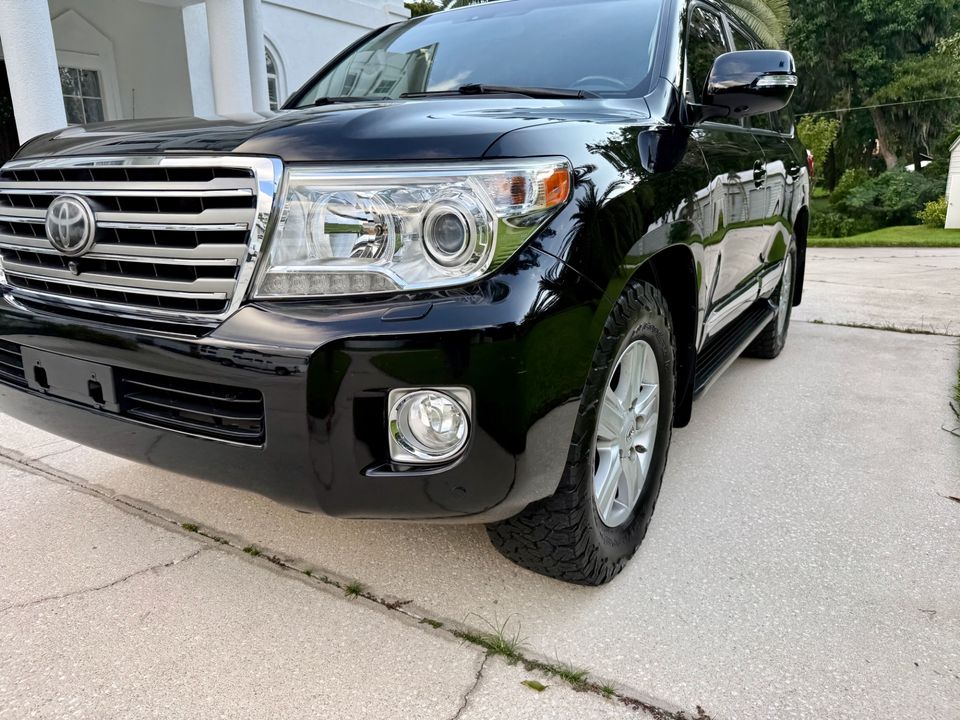 2014 Toyota Land Cruiser 200 SERIES CLEAN CARFAX EXCELLENT