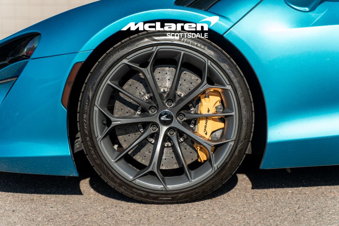 2023 MCLAREN ARTURA