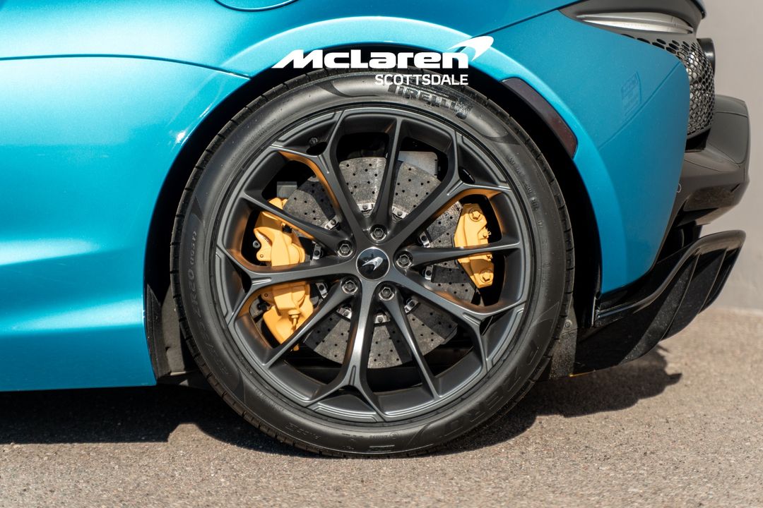 2023 MCLAREN ARTURA