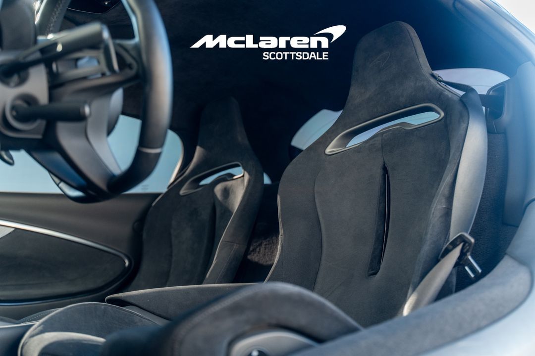 2023 MCLAREN ARTURA