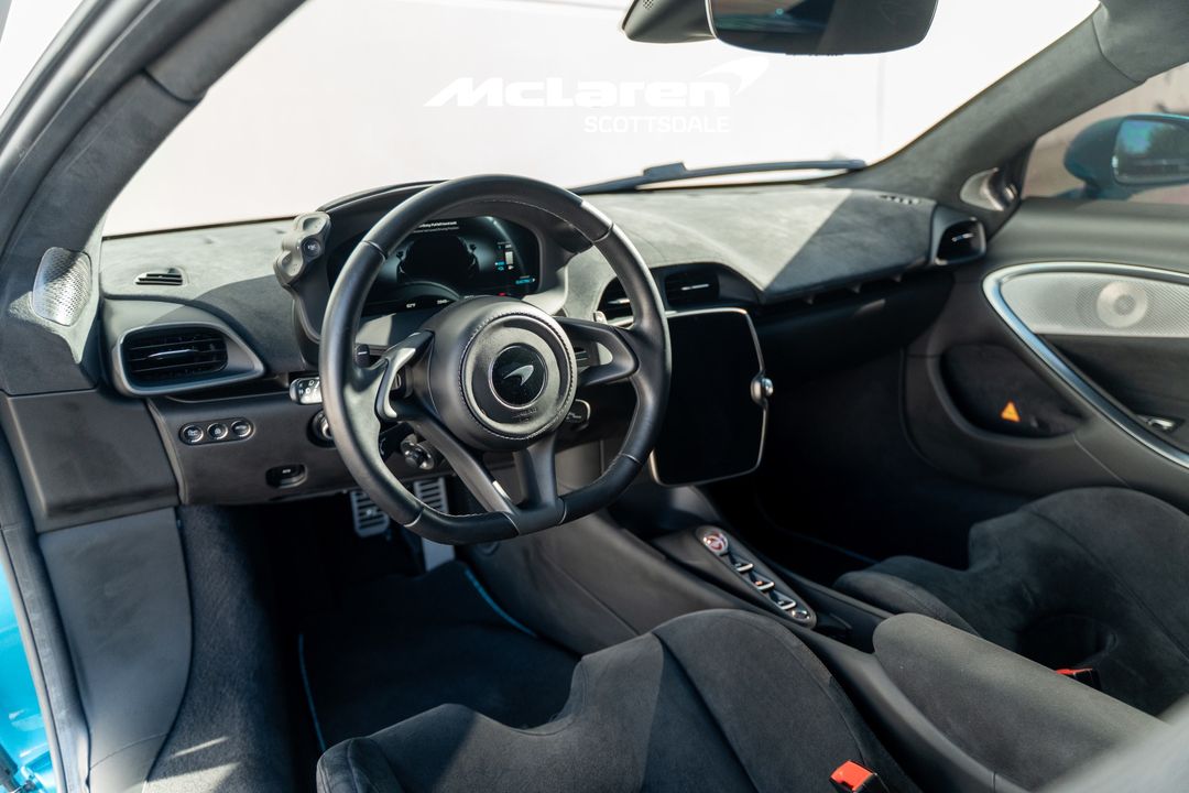 2023 MCLAREN ARTURA