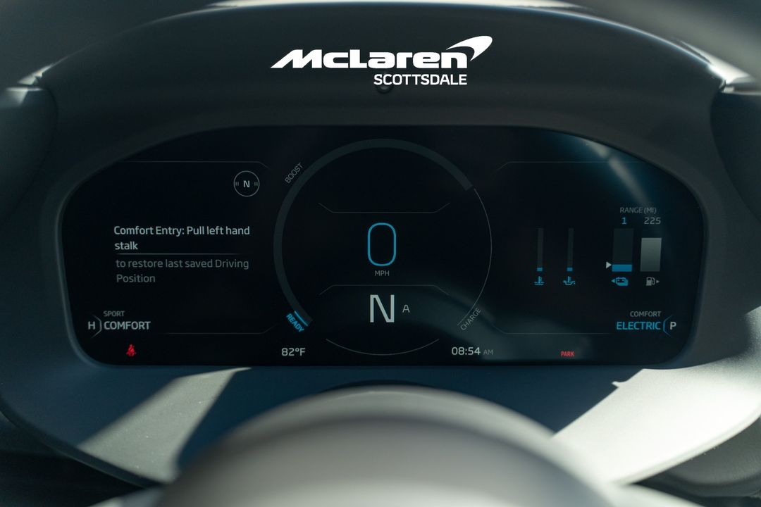 2023 MCLAREN ARTURA