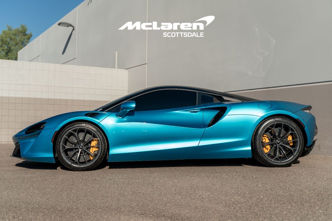 2023 MCLAREN ARTURA