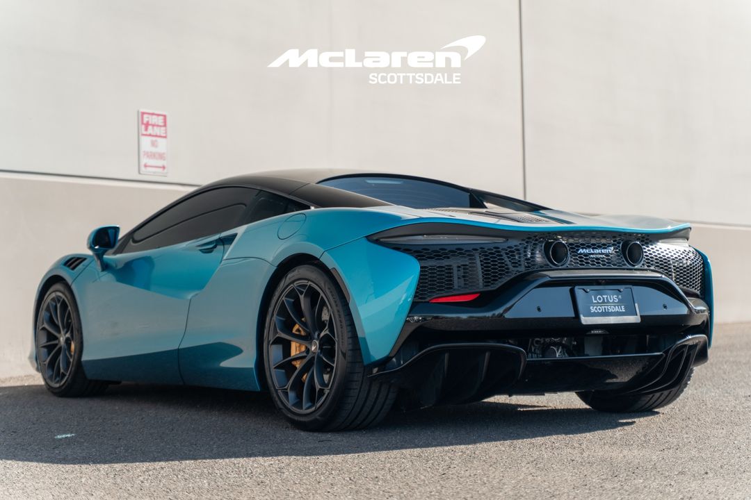 2023 MCLAREN ARTURA