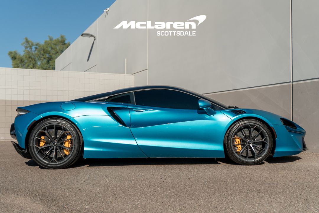 2023 MCLAREN ARTURA