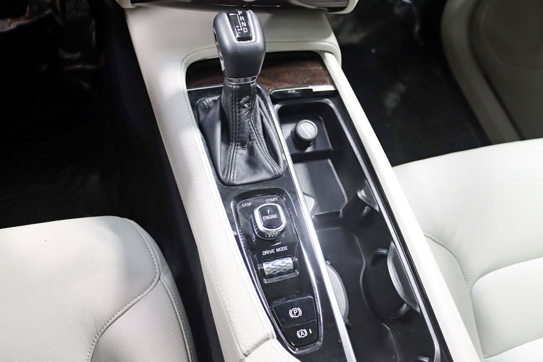 2017 Volvo XC90