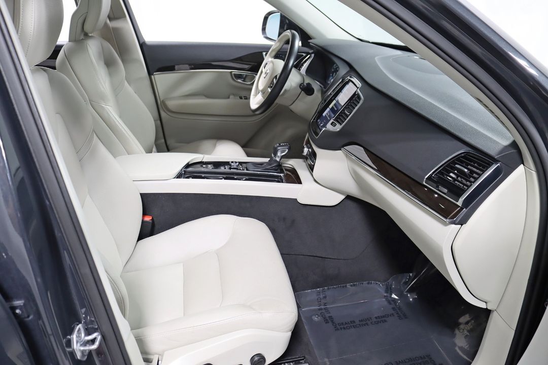 2017 Volvo XC90
