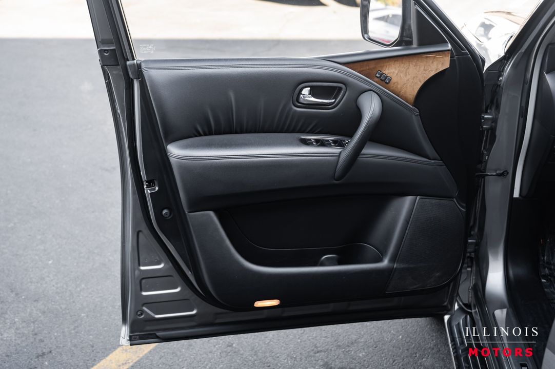 2012 INFINITI QX56