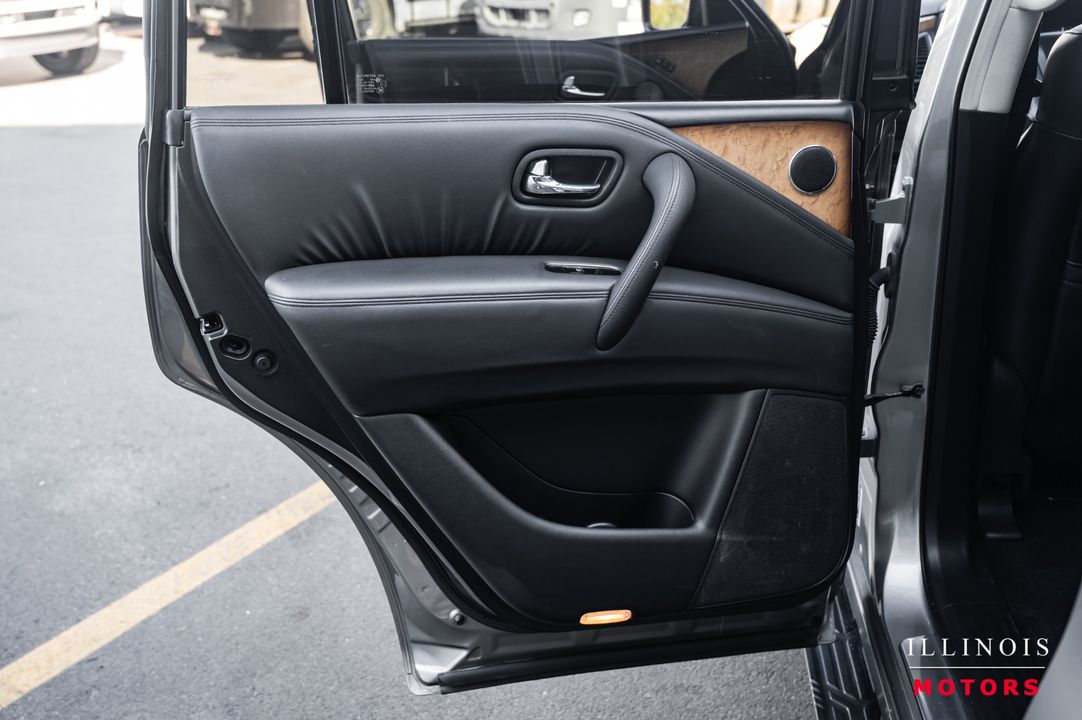 2012 INFINITI QX56