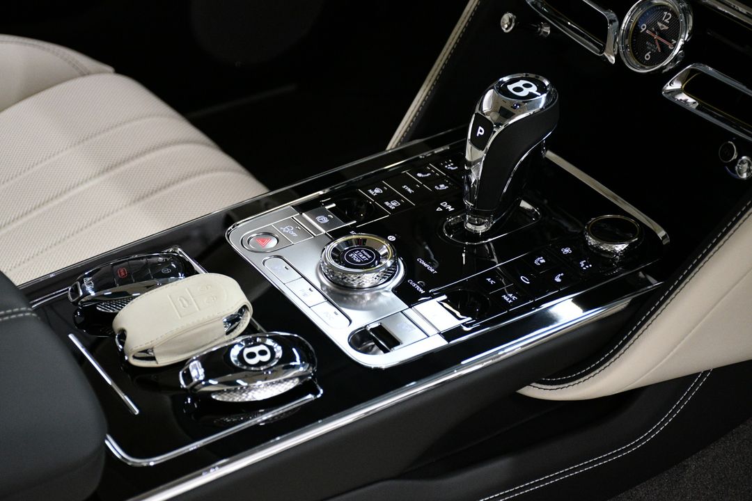 2024 Bentley Flying Spur