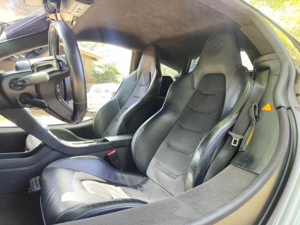 2012 McLaren MP4-12C