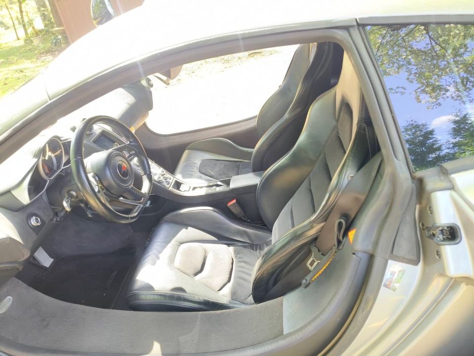 2012 McLaren MP4-12C