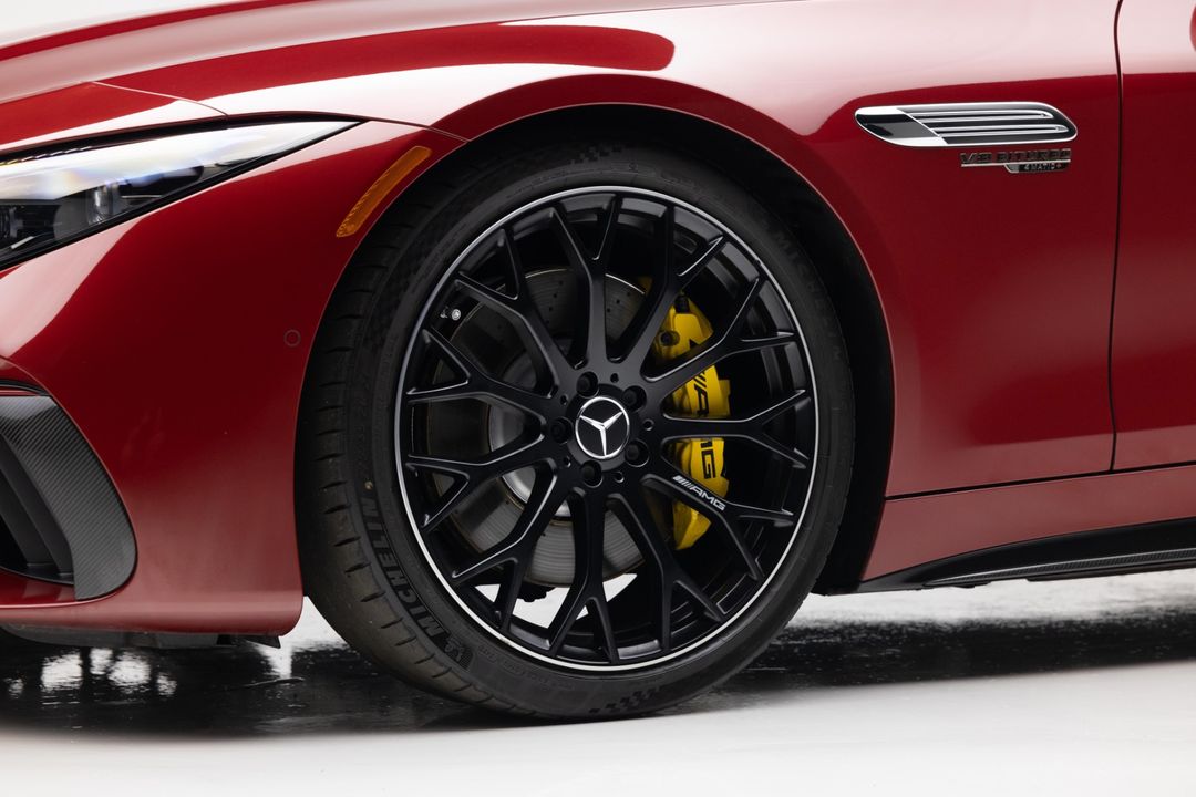 2022 Mercedes-Benz SL 63 AMG