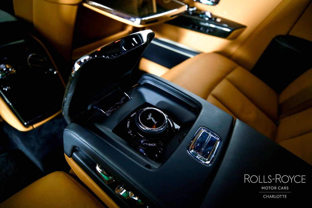 2020 Rolls-Royce Phantom