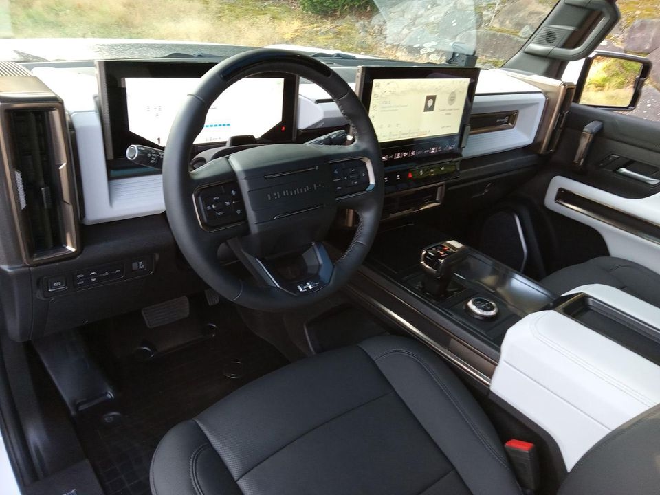 2022 GMC Hummer EV