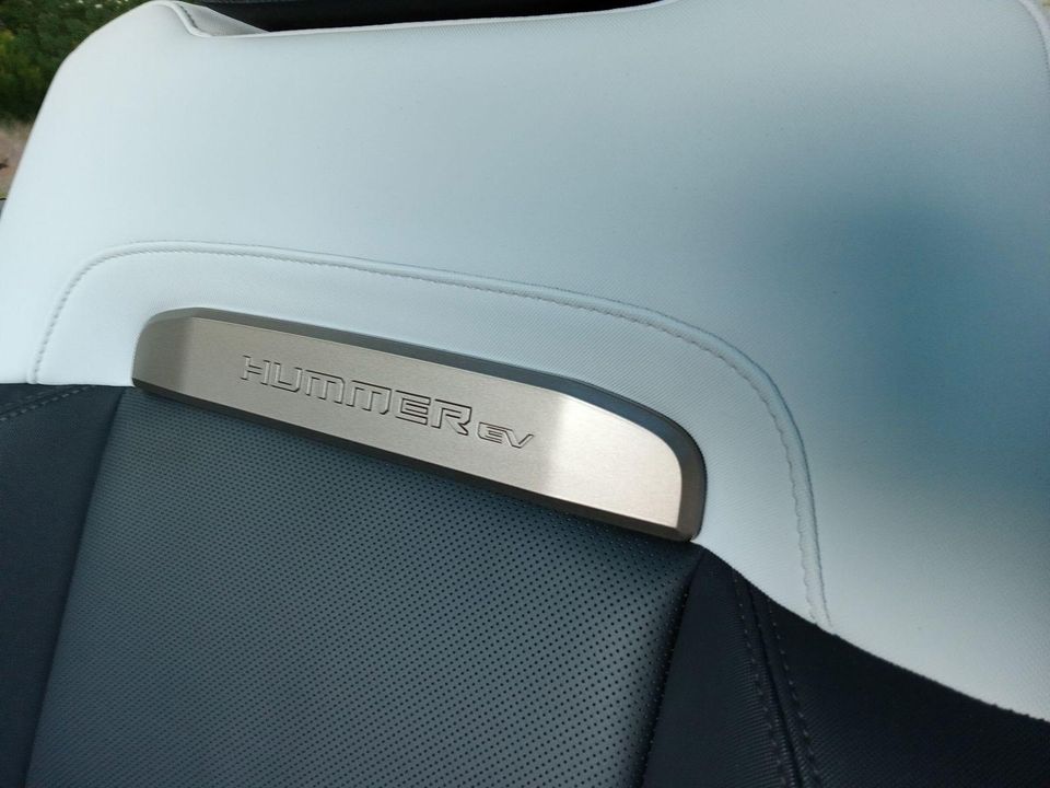 2022 GMC Hummer EV