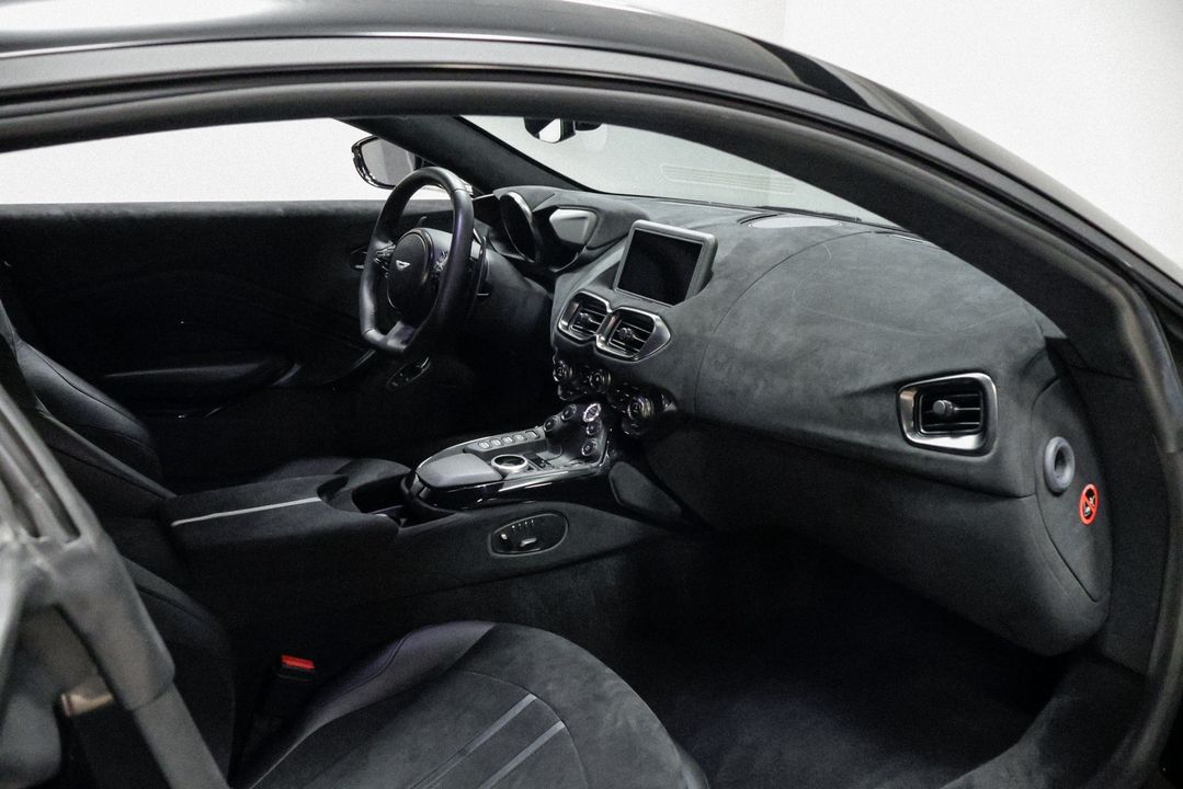 2019 Aston Martin Vantage