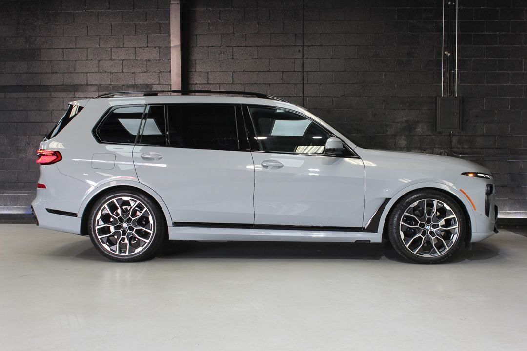 2024 BMW X7