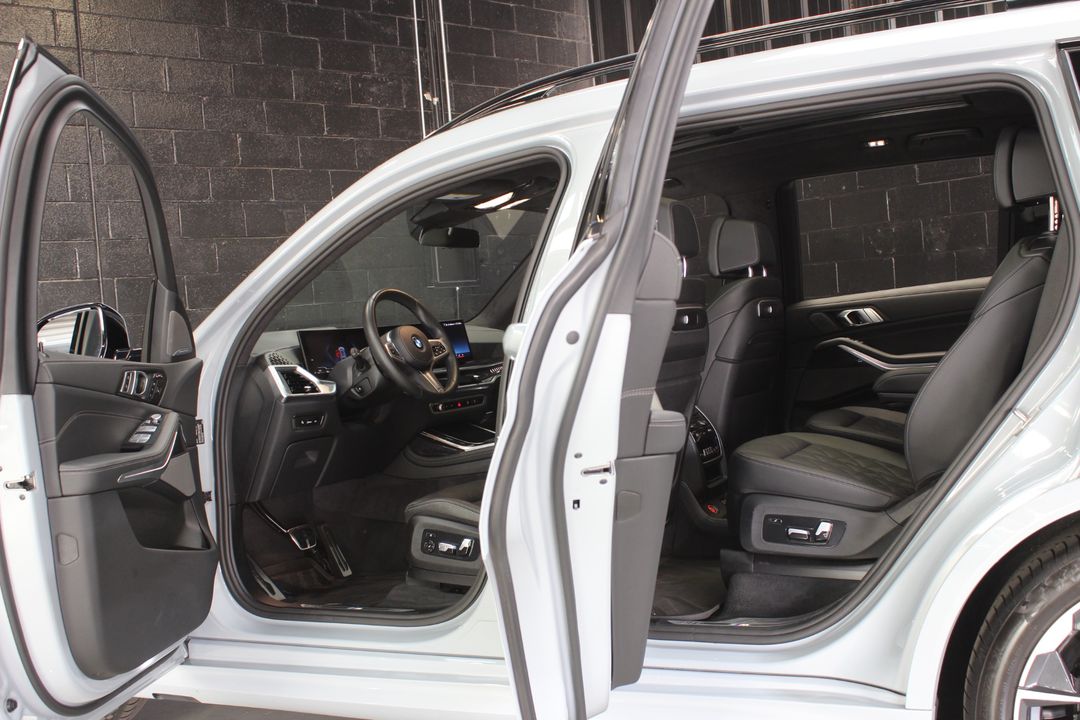 2024 BMW X7
