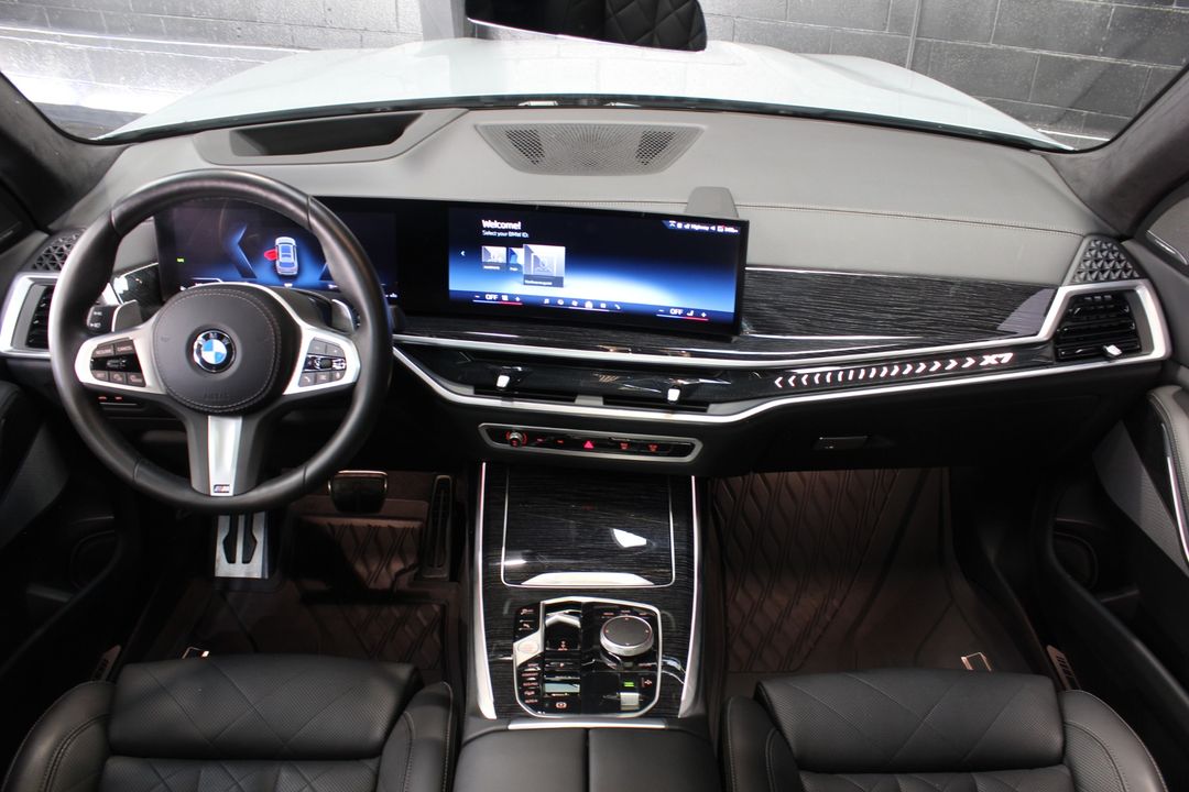 2024 BMW X7