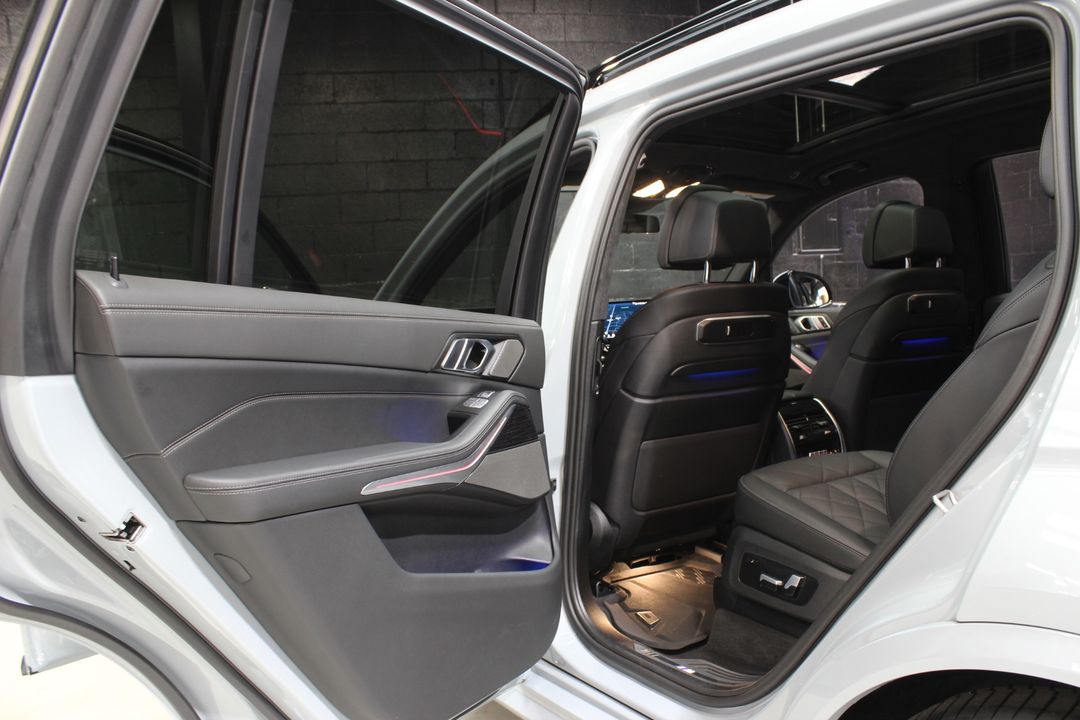 2024 BMW X7