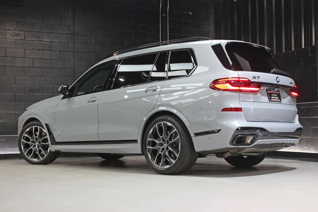 2024 BMW X7